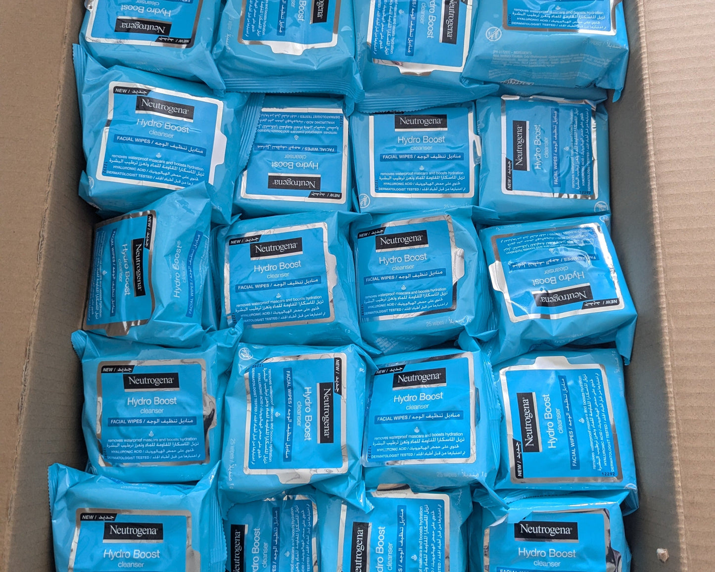 Neutrogena Hydro Boost Facial Cleansing Wipes – Hydrating & Refreshing (2 packs)